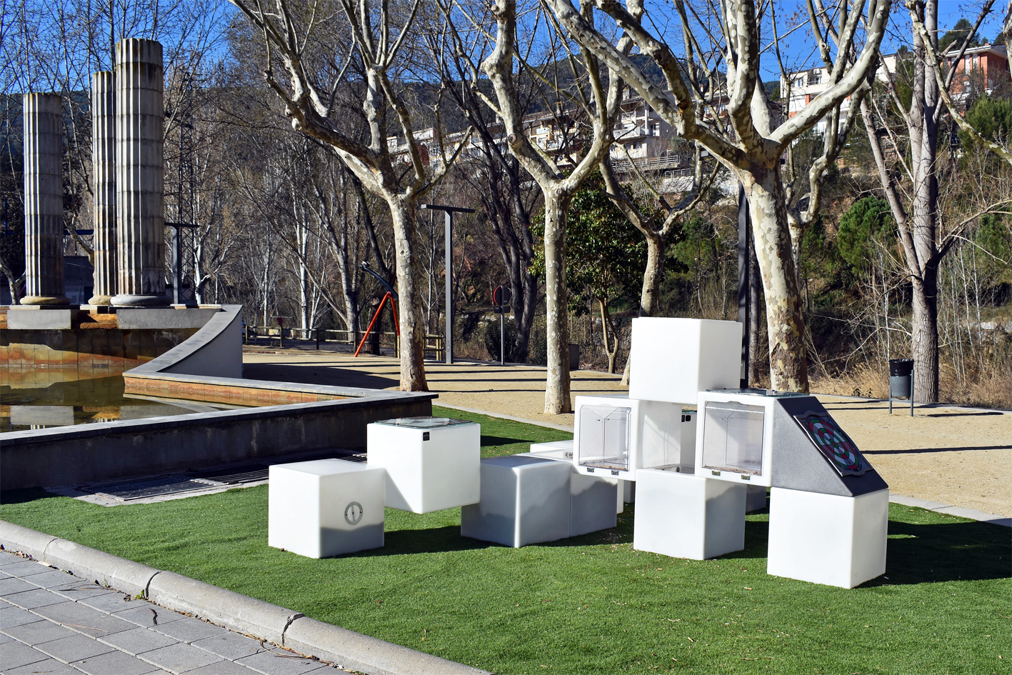 L'Ajuntament instal·la una ludoteca en el Racó de la Igualtat de la plaça de Sant Joan