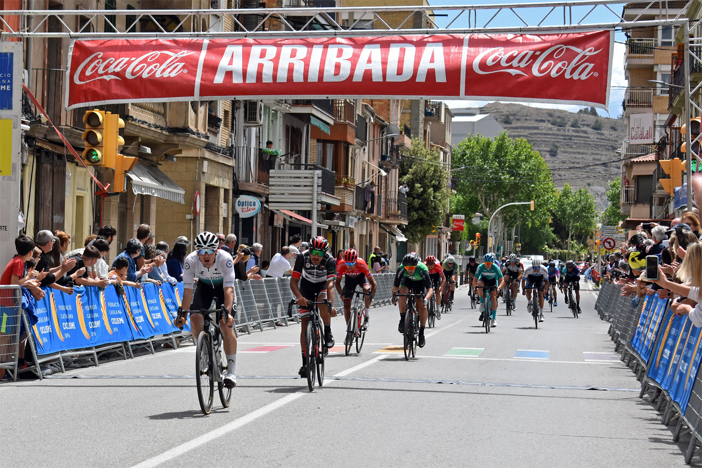 Arribada de la 7a Cursa Ciclista Vila de Súria, dins del calendari de  Grans Clàssiques de Catalunya-7è Trofeu Joan Casadevall.