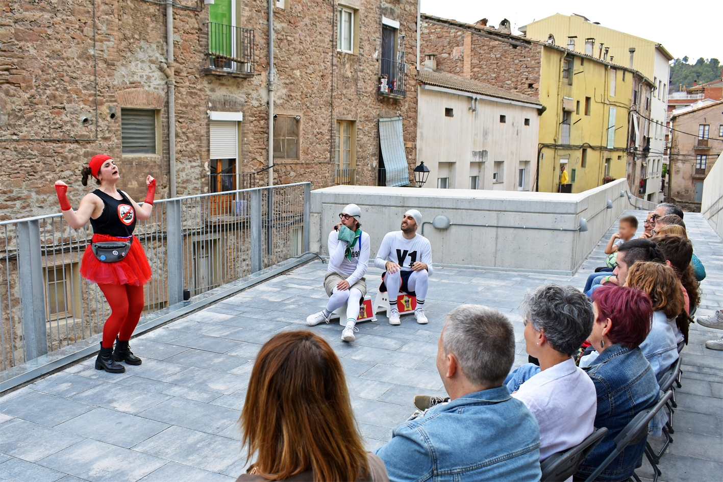 El 6è Festival Art en Cicle acaba amb tres obres de microteatre al barri de Sant Jaume