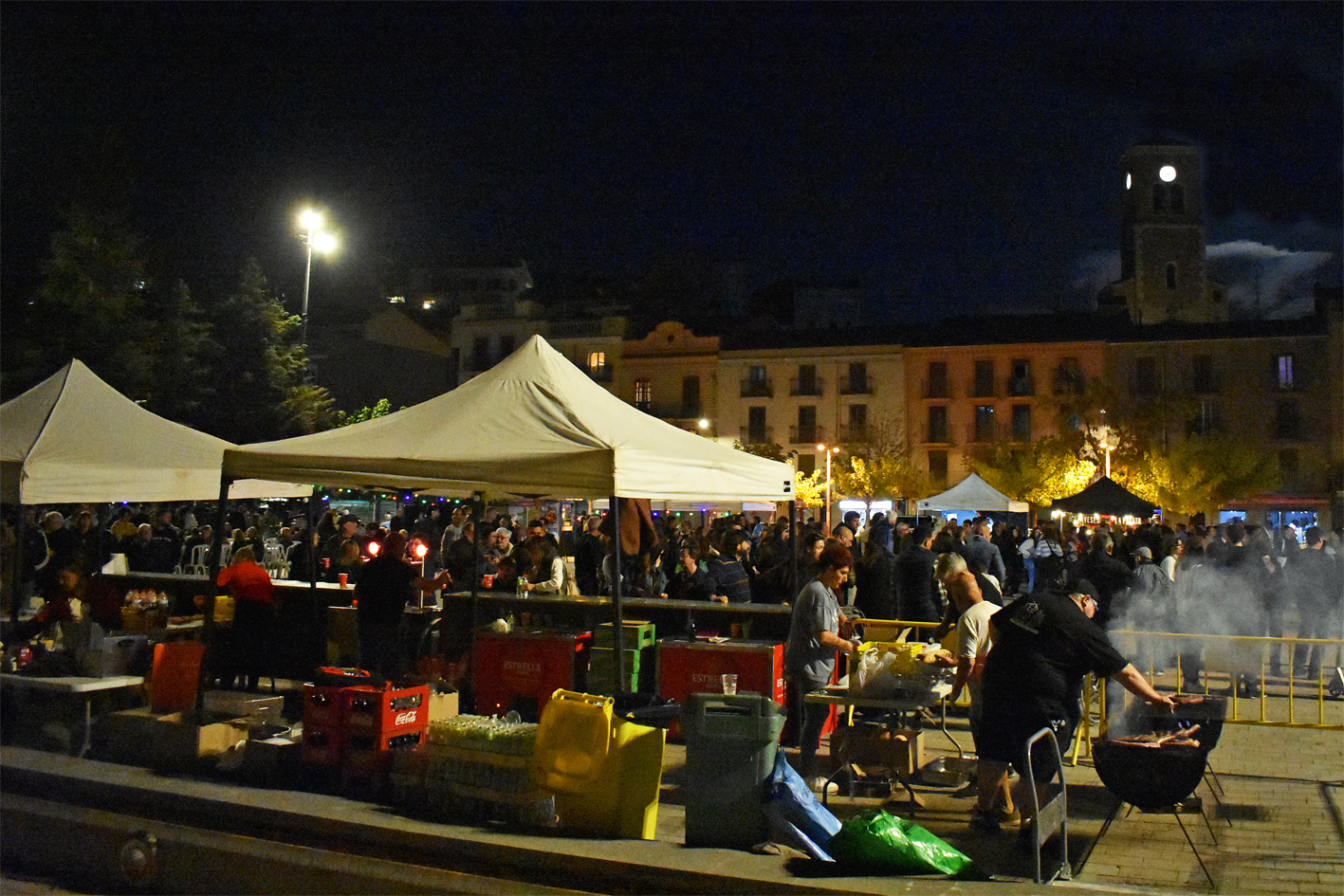 La segona Octoberfest-Festa de la Tardor omple de música i animació la plaça de Sant Joan