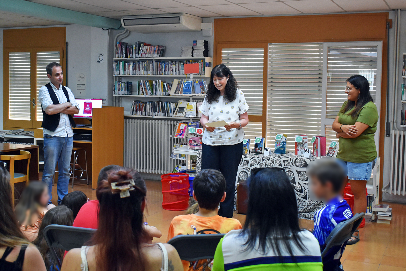 El Club dels Friki Books celebra a la Biblioteca Pública la festa final dels Premis Atrapallibres