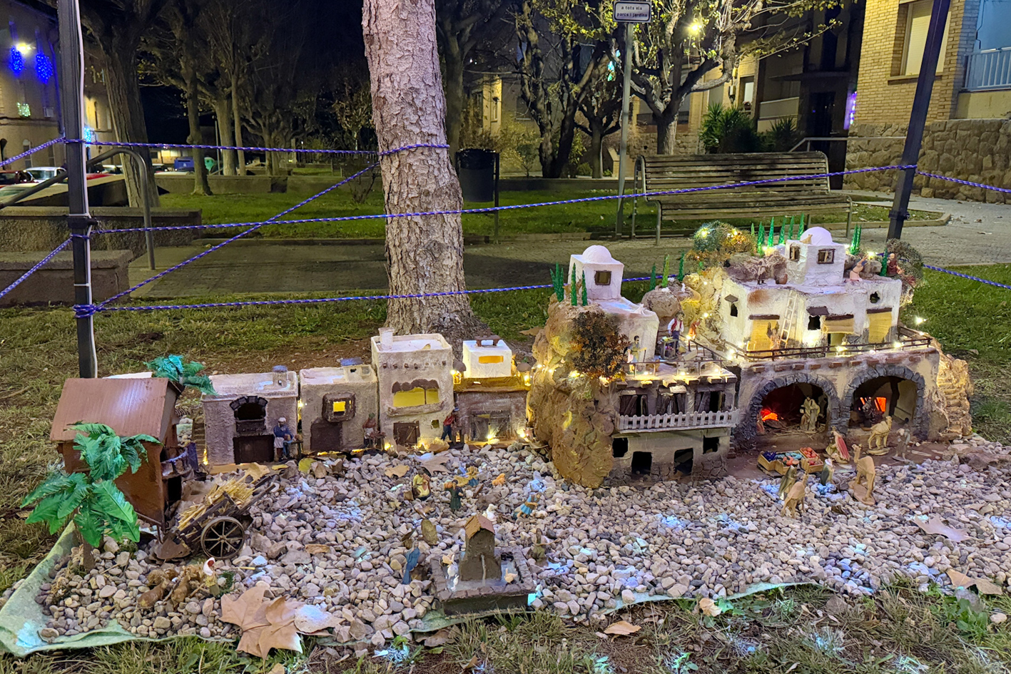 Pessebre del barri de Santa Maria, a cÃ rrec de l'AssociaciÃ³ de VeÃ¯ns Mare de DÃ©u d'Agost-barri de Santa Maria.