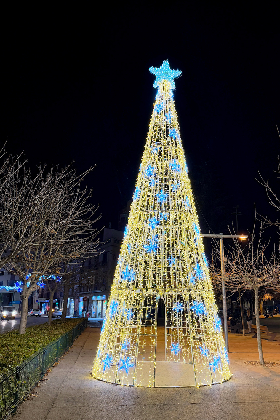 Arbre de Nadal de la plaÃ§a de Sant Joan.