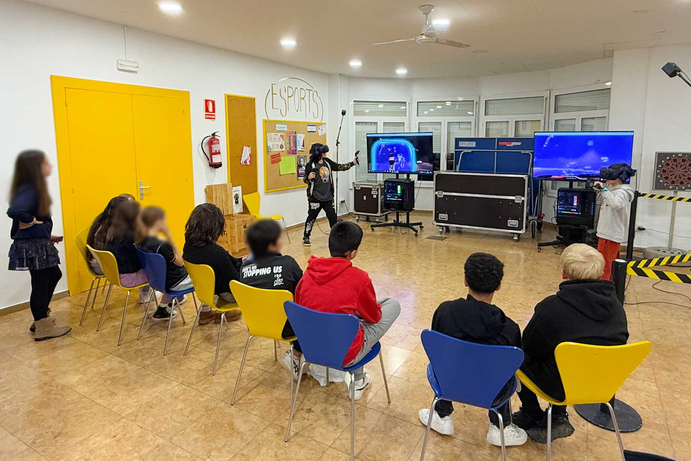 SessiÃ³ de realitat virtual al Casal de Joves.