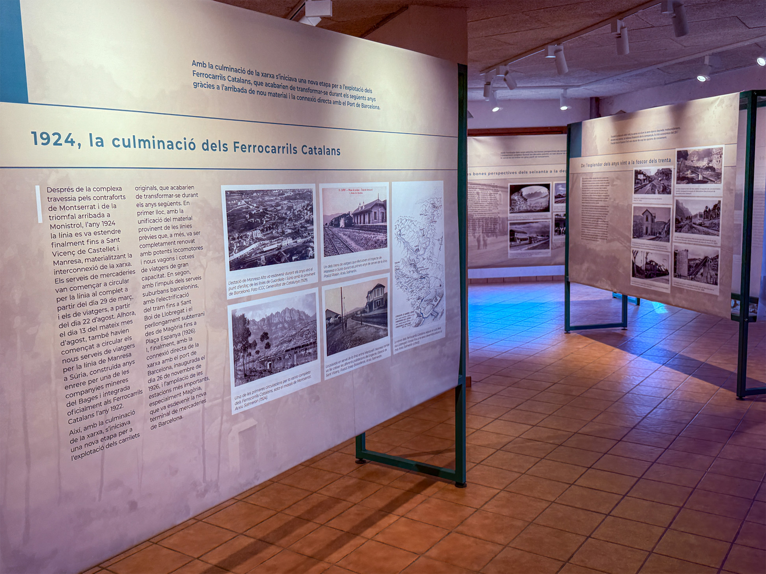 Plafons de lâ€™exposiciÃ³ sobre el centenari dels Ferrocarrils Catalans, inaugurada a Cal Balaguer del Porxo dins del programa de la Festa de Sant SebastiÃ .