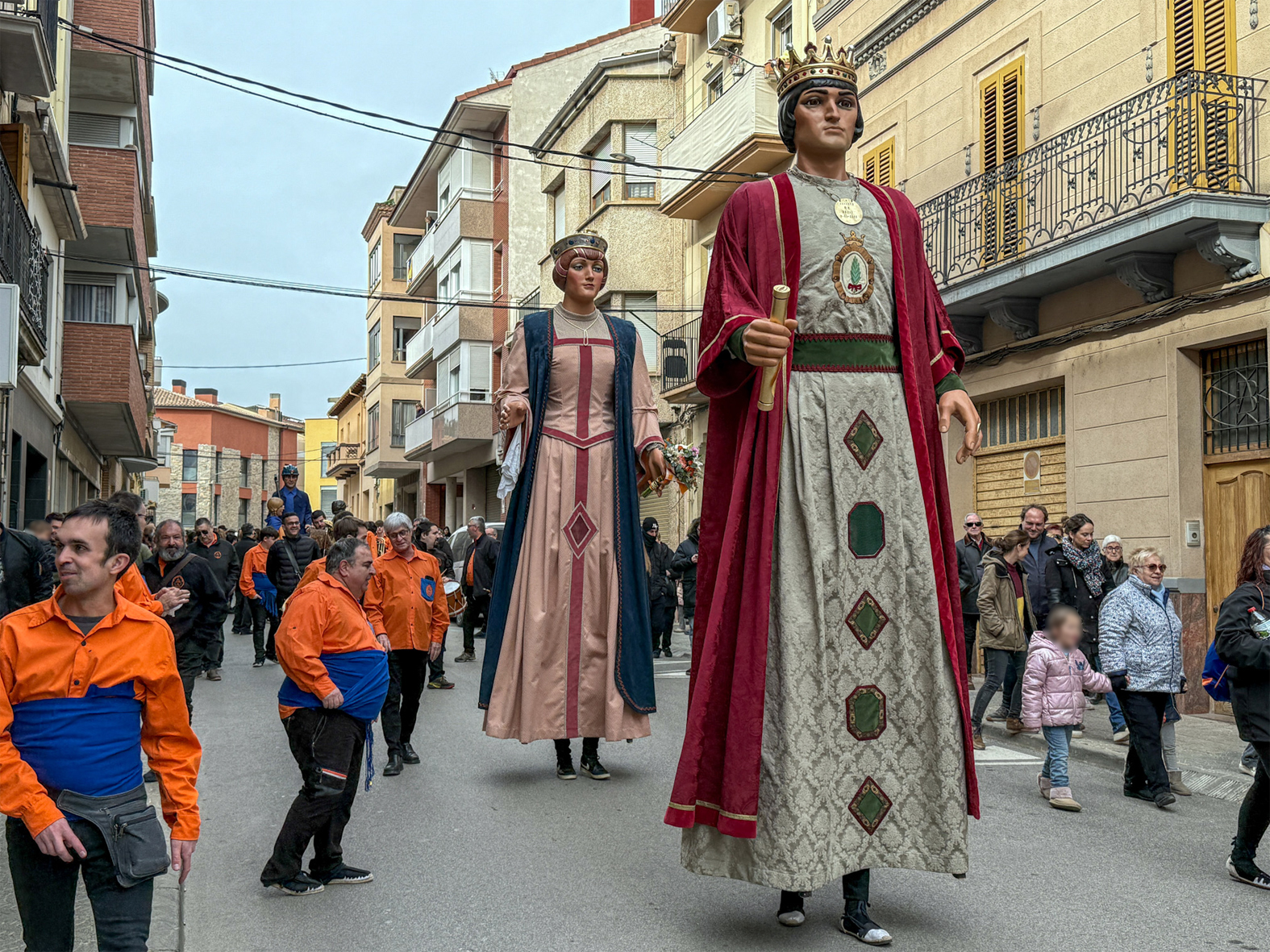 Cercavila dels Gegants de SÃºria desprÃ©s de lâ€™acte de presentaciÃ³ de la seva nova imatge, dins del programa de la Festa de Sant SebastiÃ .
