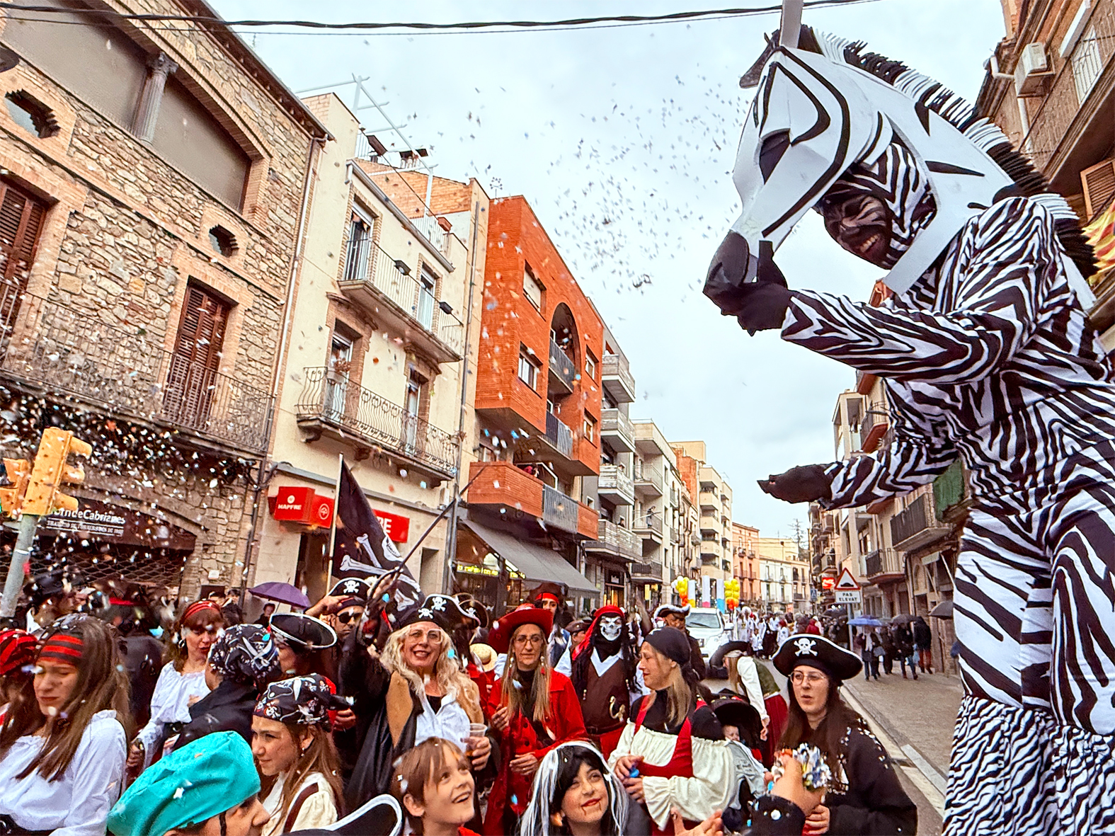 Súria viu el Carnestoltes amb animació, música i una nombrosa participació