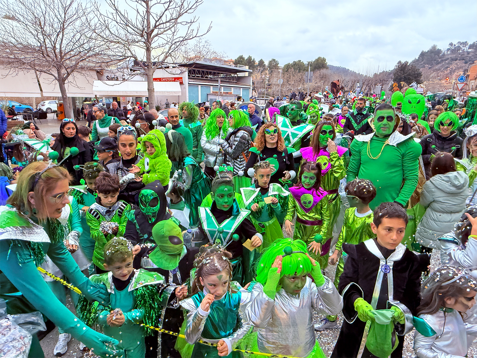 Participants en la rua del Carnestoltes de Súria.