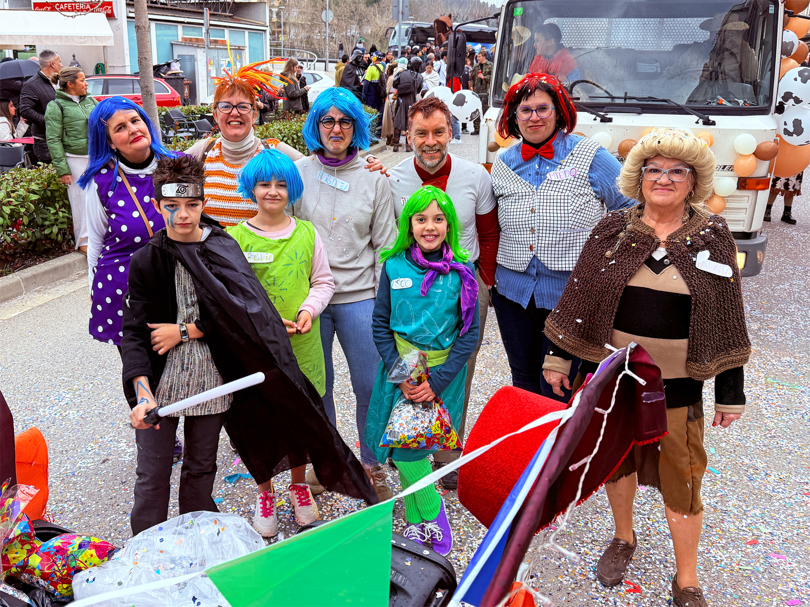 Participants en la rua del Carnestoltes de Súria.