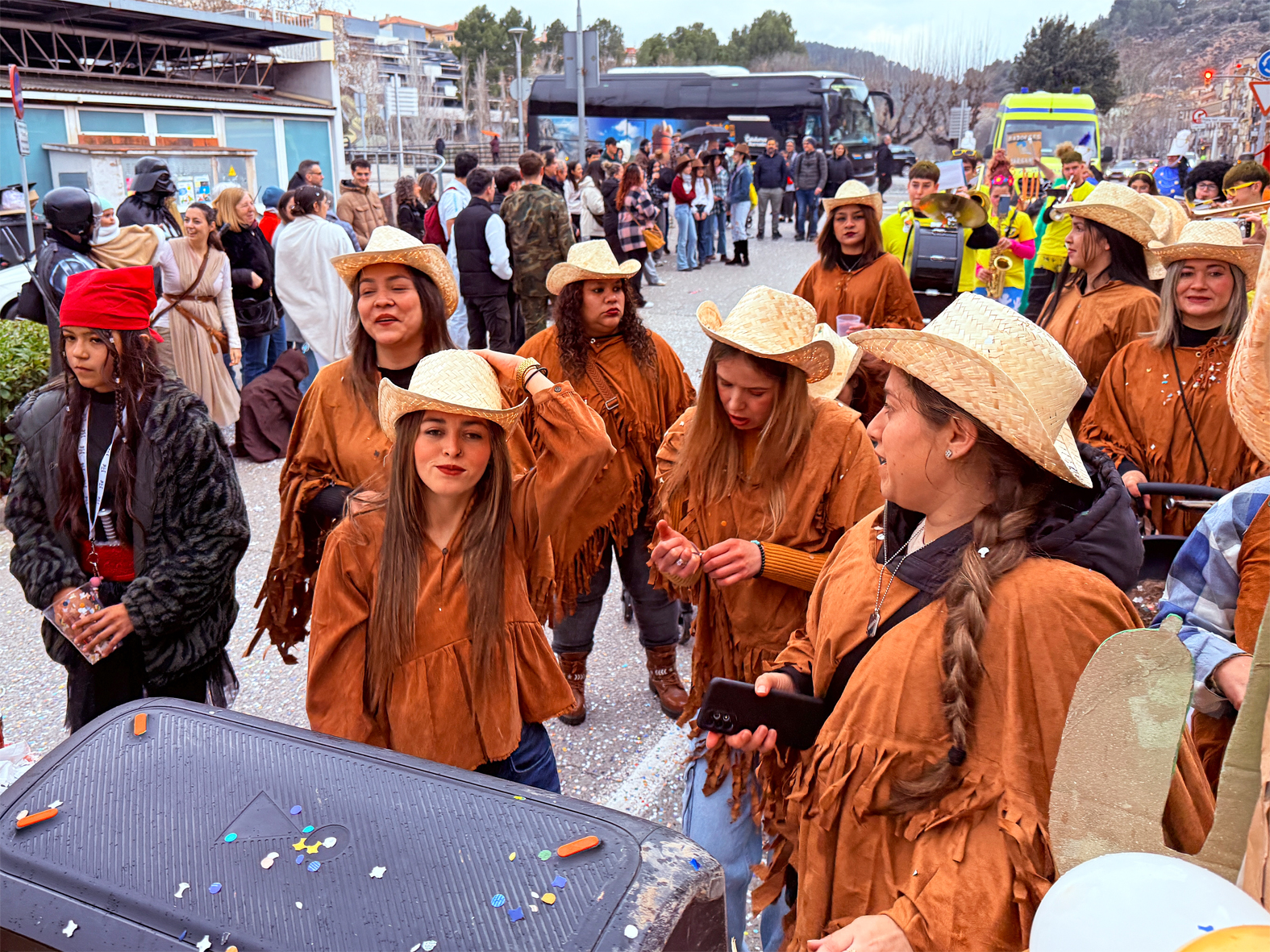 Participants en la rua del Carnestoltes de Súria.