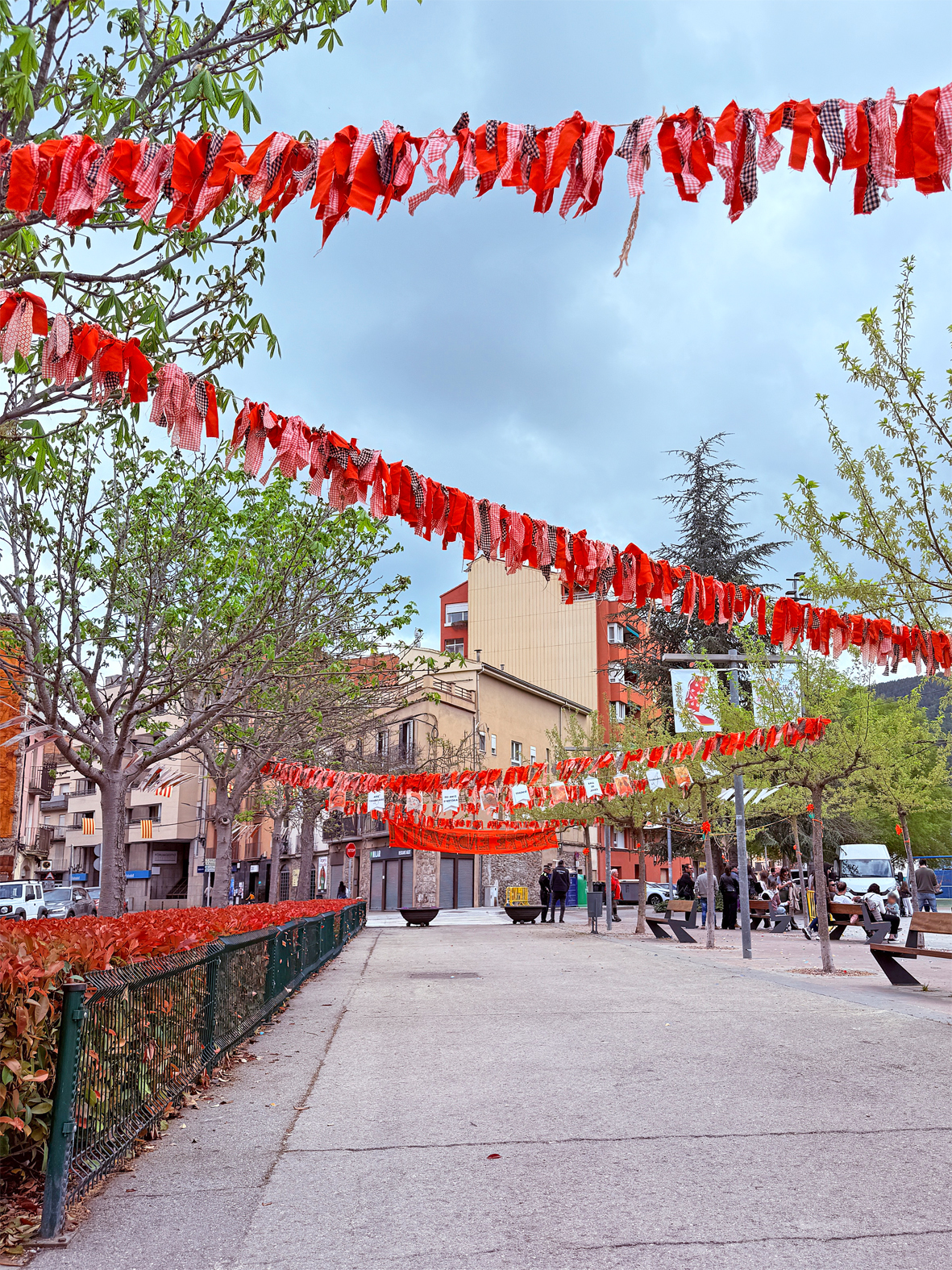 Carrer de la colla caramellaire del Tro Gros, a la plaÃ§a de Sant Joan.