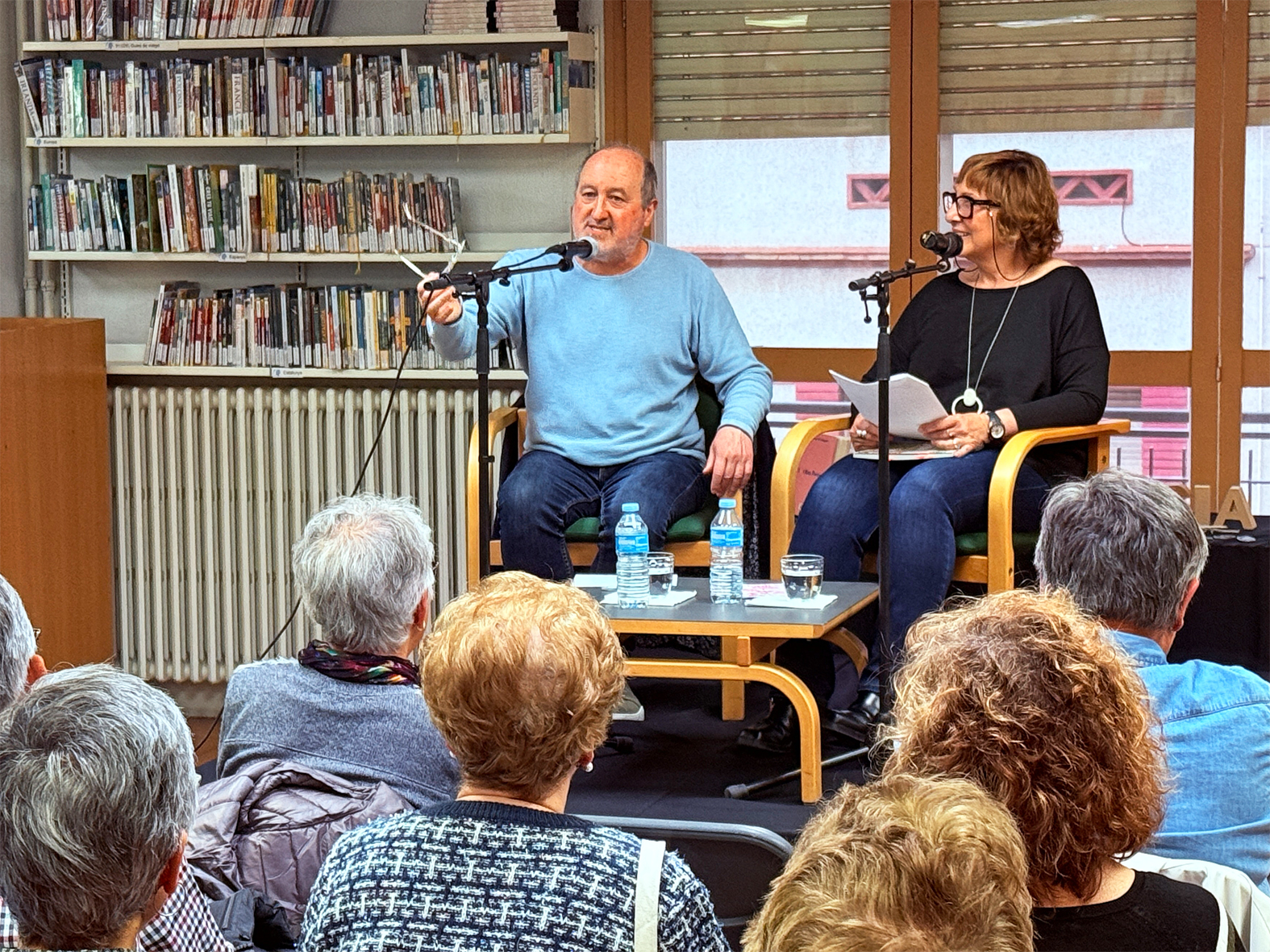 PresentaciÃ³ del llibre 'Al paÃ­s dels ungrus', amb Jaume Capsada i Cristina Morera, a la Biblioteca PÃºblica, dins del cicle 'Per Sant Jordi, llibres de casa'.