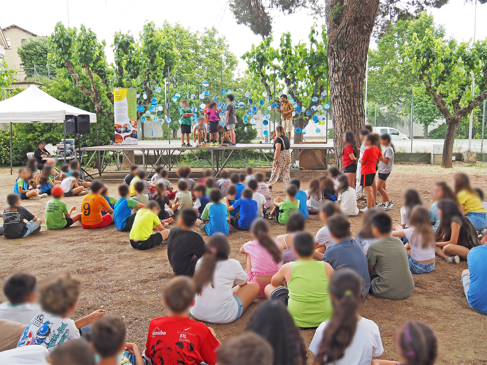Activitats de la festa de cloenda del programa Escoles Verdes, al Parc Municipal Macary i Viader.