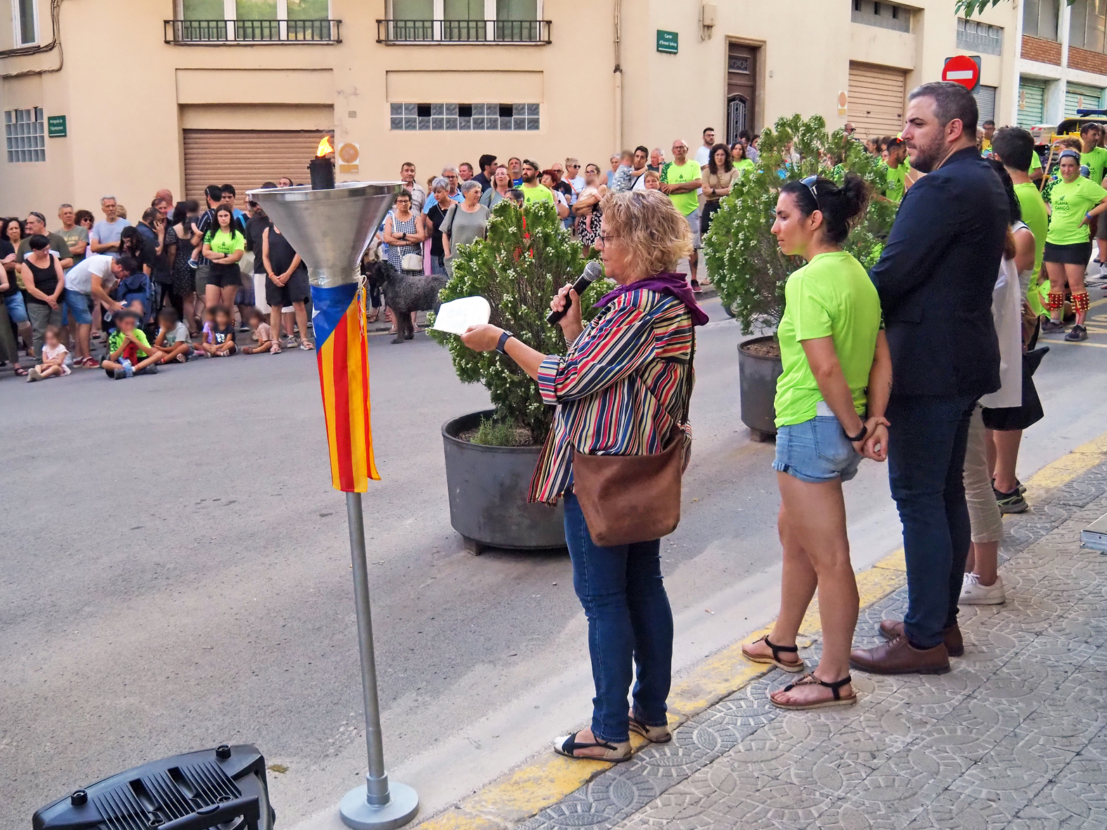 Explicació de la història de la celebració de la Nit de Sant Joan a Súria.