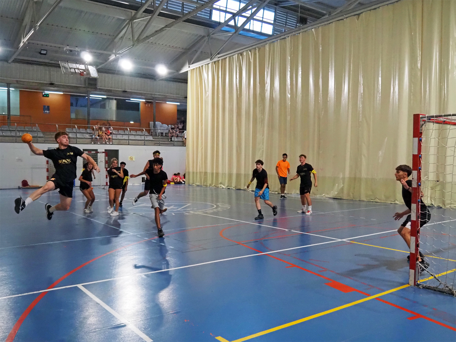 Competició dels Kampionats Esportius Nocturns (KEN), dins del programa de la Festa Major de Súria 2025.