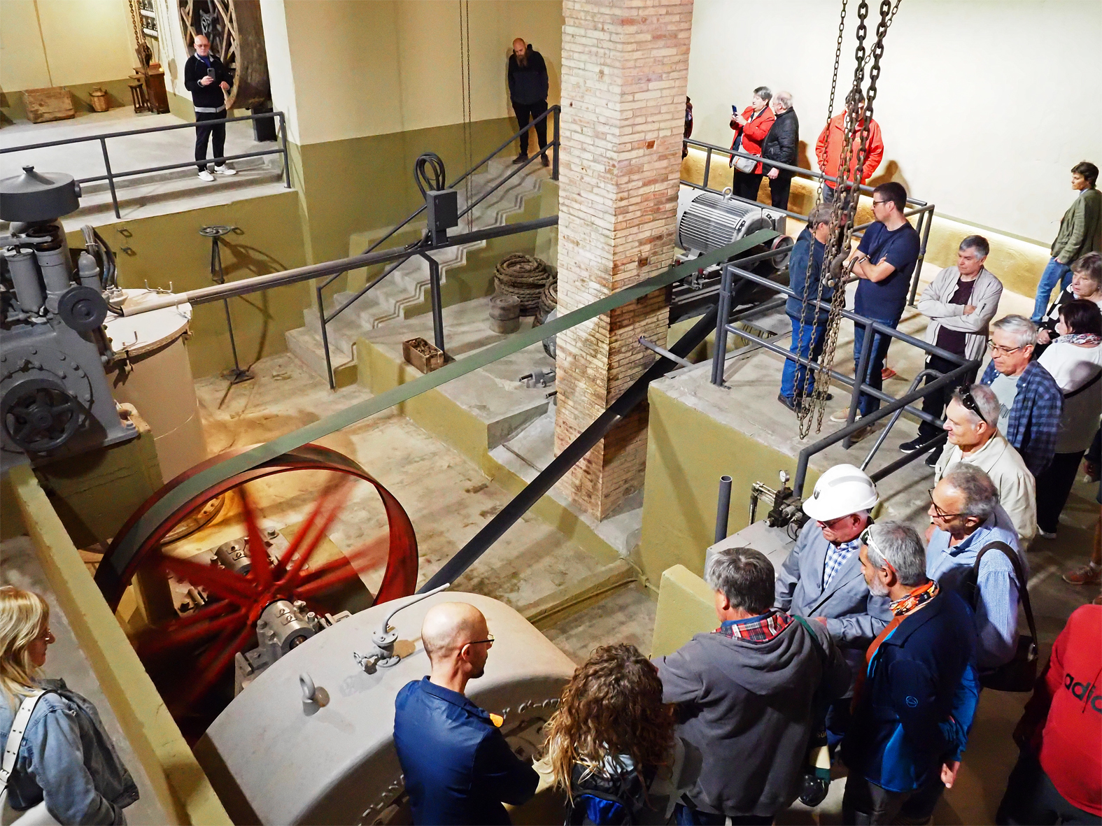 Súria participa en les Jornades Europees de Patrimoni amb una visita a la central hidroelèctrica de la Fàbrica Abadal