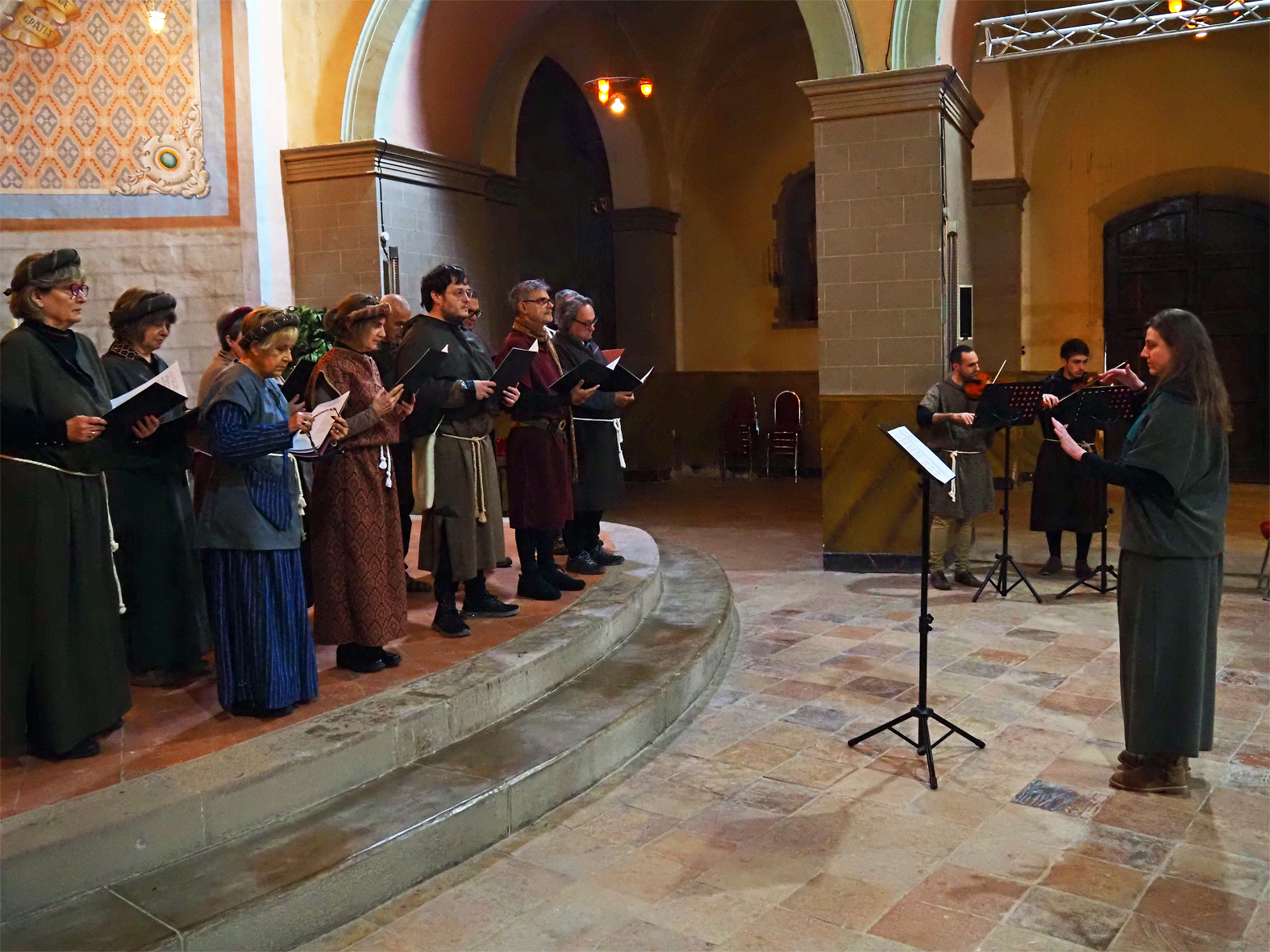 Concert de la Societat Coral La Llanterna a l'Església del Roser, dins de la 22a Fira Medieval d'Oficis de Súria.