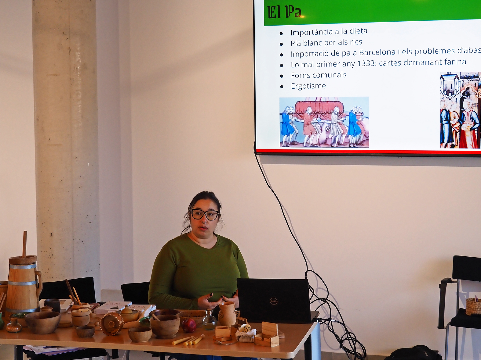 Xerrada sobre els costums culinaris de l'Edat Mitjana a la Sala del Portal, dins de la 22a Fira Medieval d'Oficis de Súria.