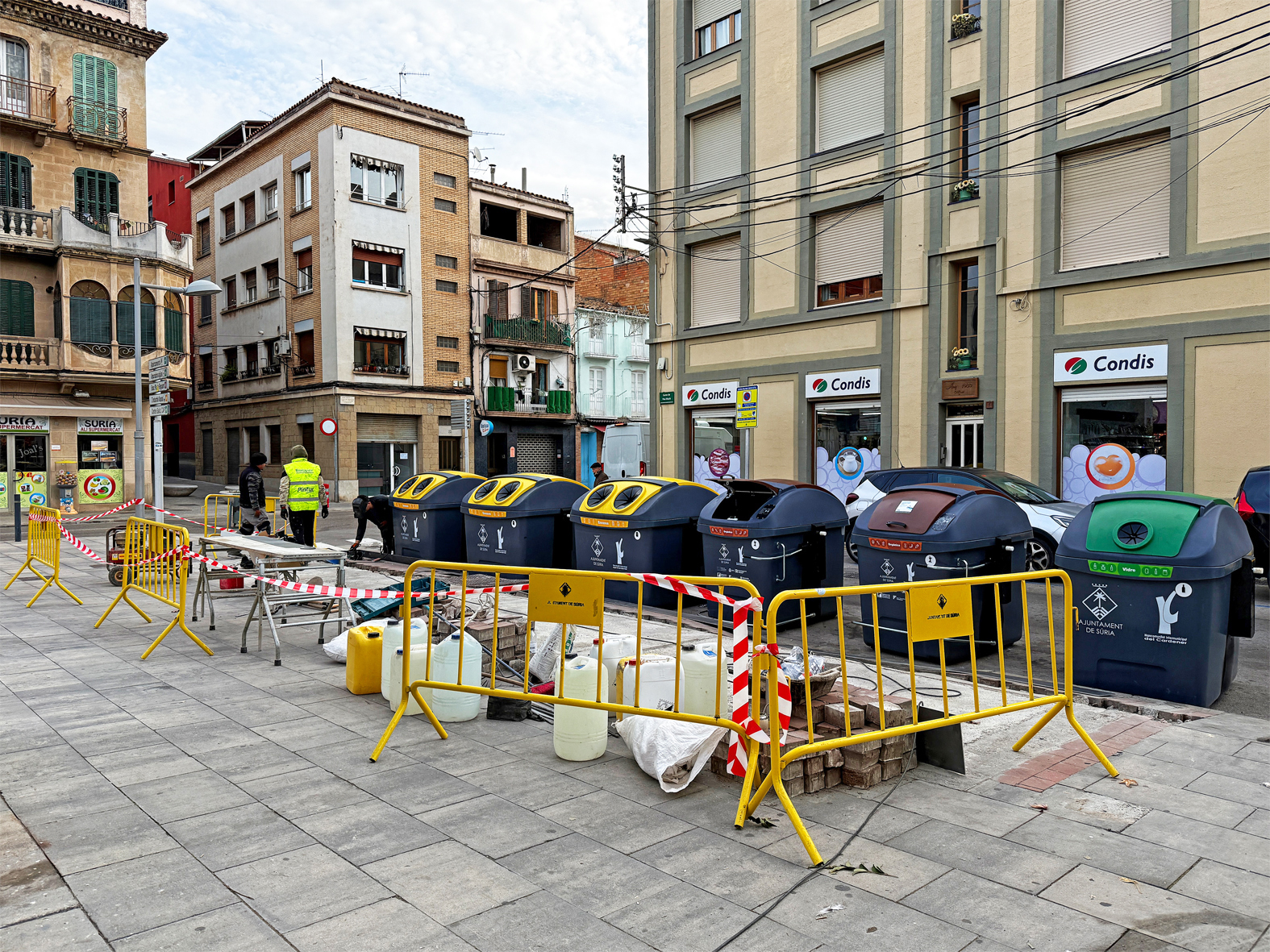 Comencen les obres per millorar les condicions d'ubicació i accessibilitat dels nous contenidors