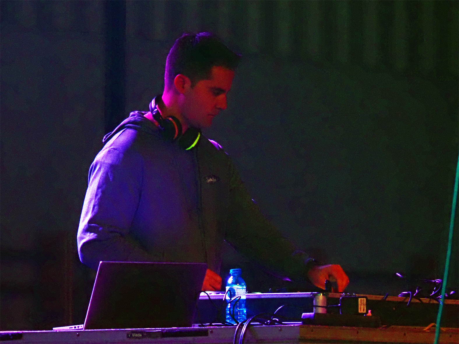 DJ de la Festa de Cap dâ€™Any al PavellÃ³ Municipal dâ€™Esports.