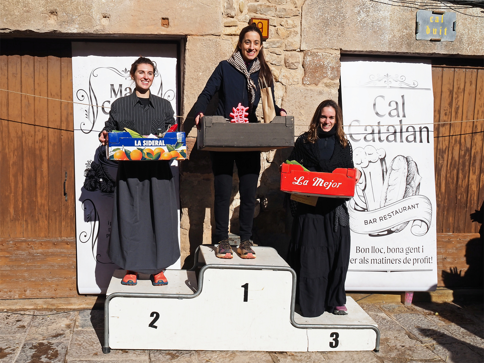 Podi de la 2a Cur(s)a del C&ograve;lera a la pla&ccedil;a Major del Poble Vell, dins de la Festa de Sant Sebasti&agrave;.
