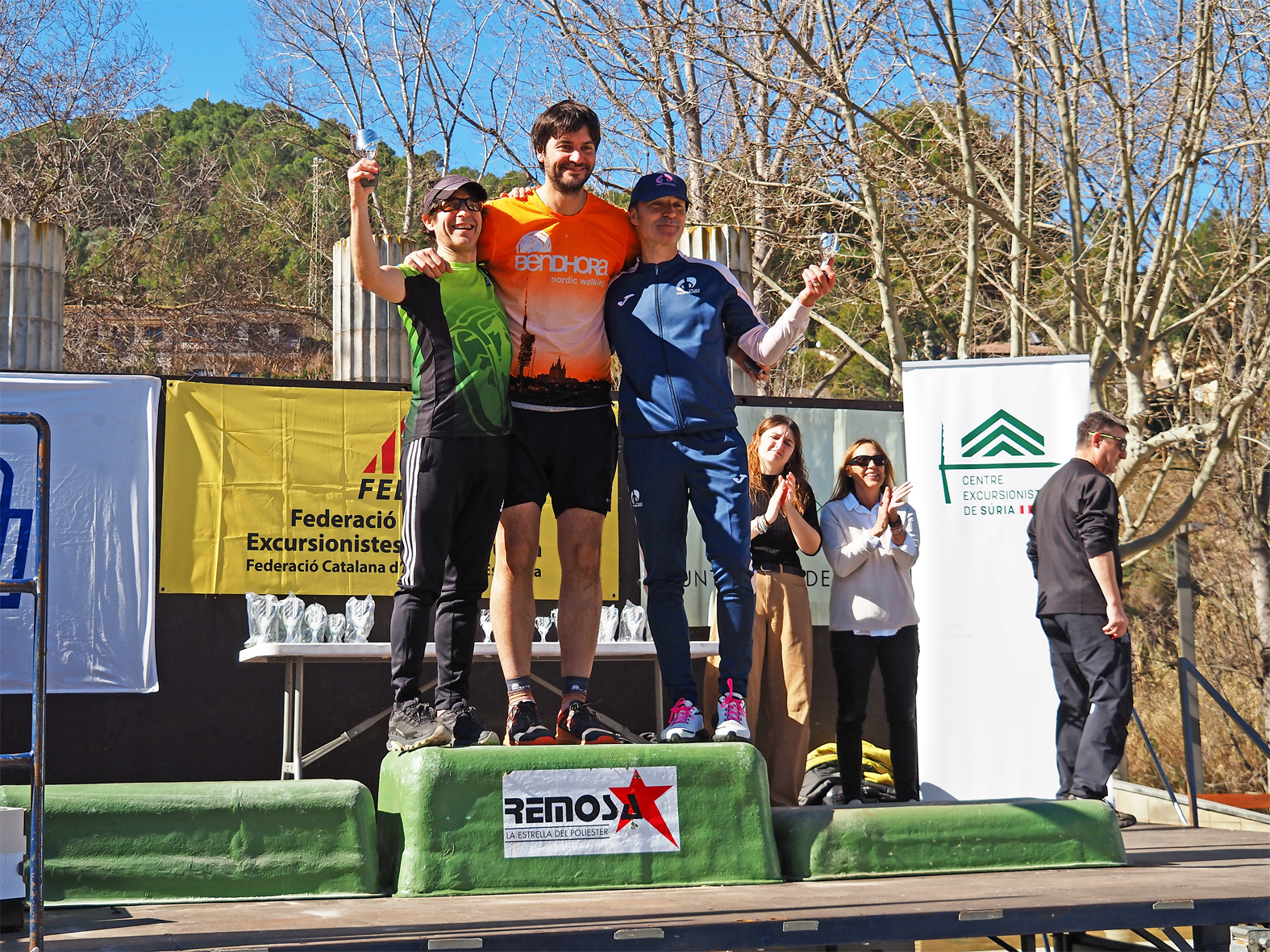 Lliurament de guardons als primers classificats de la categoria absoluta masculina 3a Copa Catalana de Marxa N&ograve;rdica a S&uacute;ria.
