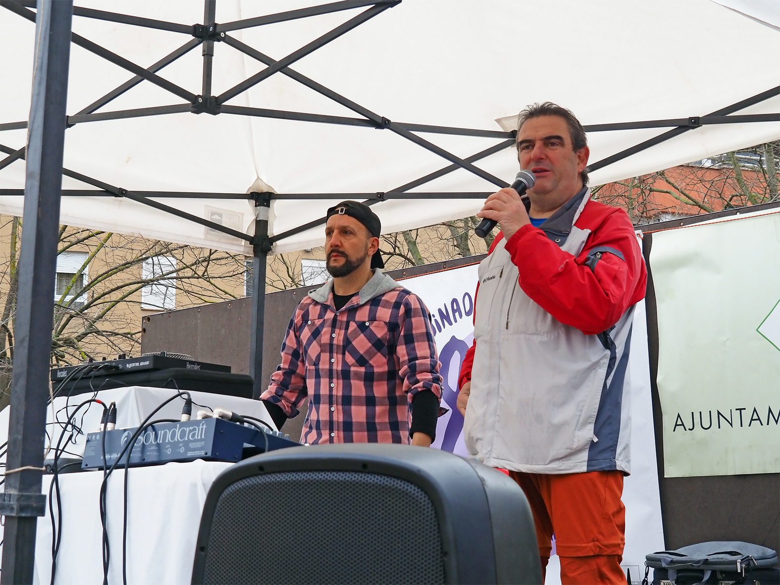 Indicacions sobre la 5a Caminada de la Dona a la pla&ccedil;a de Sant Joan, a c&agrave;rrec del Centre Excursionista, dins dels actes del Dia Internacional de les Dones a S&uacute;ria.