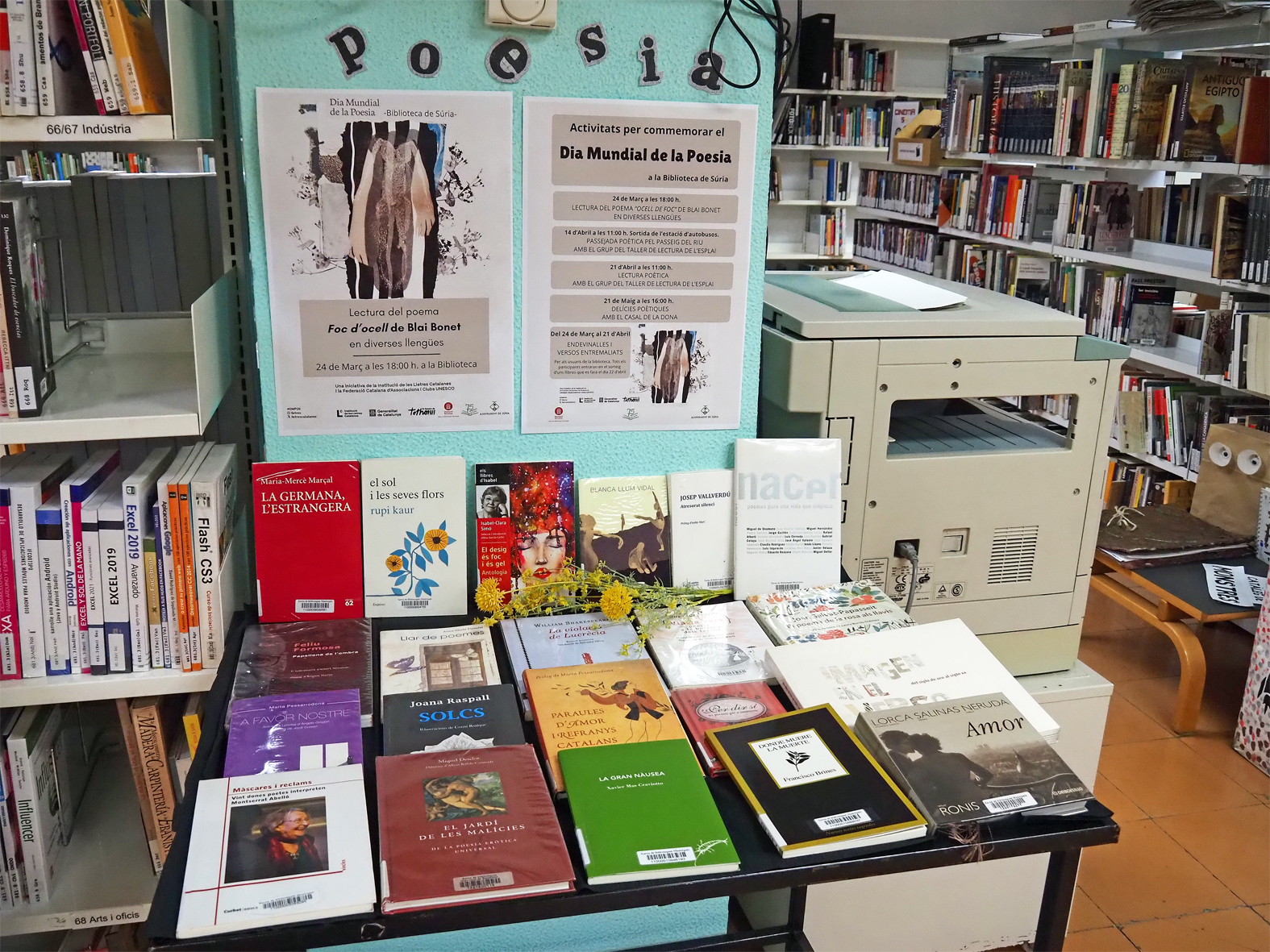 Mostra de llibres de poesia a la Biblioteca P&uacute;blica, en motiu del Dia Mundial de la Poesia.