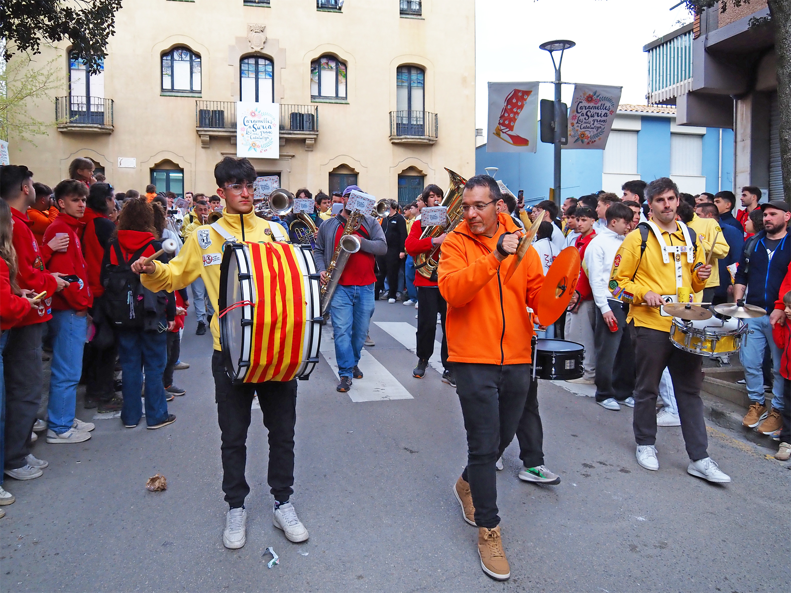 Inici de la Passada Caramellaire en el primer dia de les Caramelles de S&uacute;ria.