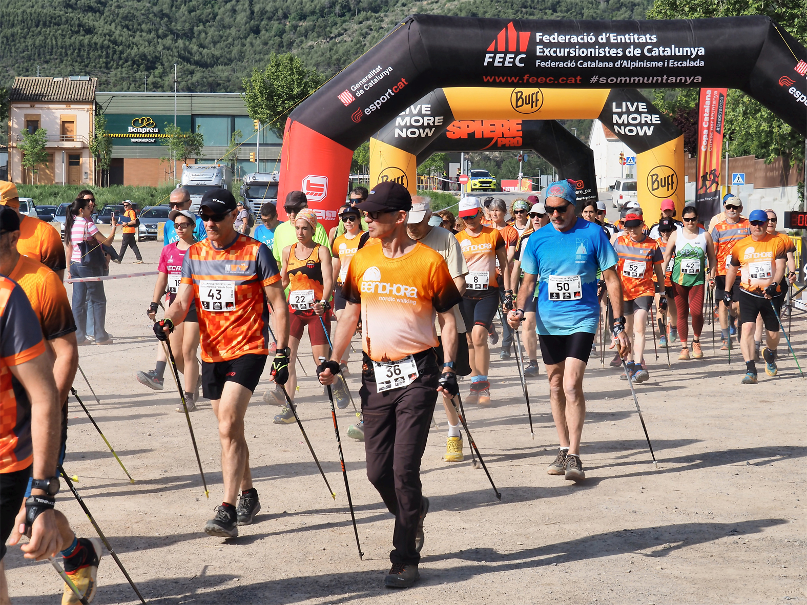 Sortida de participants del 4t Campionat de Catalunya de Marxa N&ograve;rdica 'Vila de S&uacute;ria'.