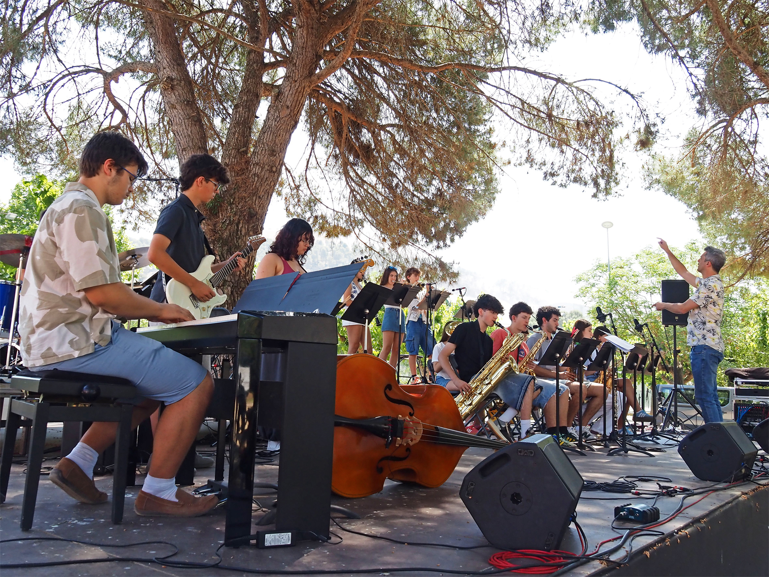 Actuaci&oacute; de Proyecto Jazz for Kids (Osca) durant la matinal de cloenda del Festival Festeig al Passeig Jazz Band, al Parc Municipal Macary i Viader.