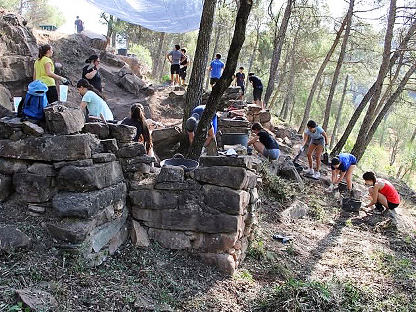 Treballs de la Campanya d'Excavacions Arqueol&ograve;giques al jaciment del mas medieval La Miranda.