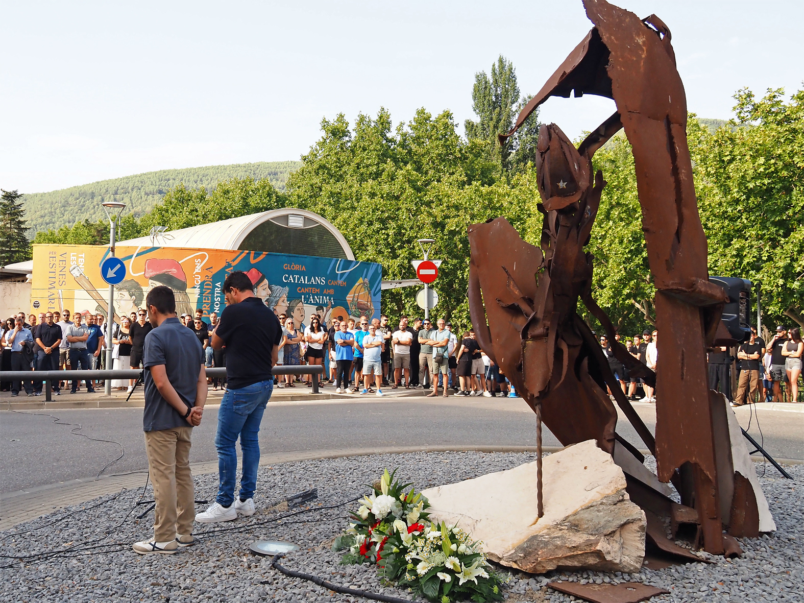Imatge de l'acte en mem&ograve;ria de Pau Simon Garcia, mort a la mina de Cabanasses, a l'entorn del Monument a la Mineria.