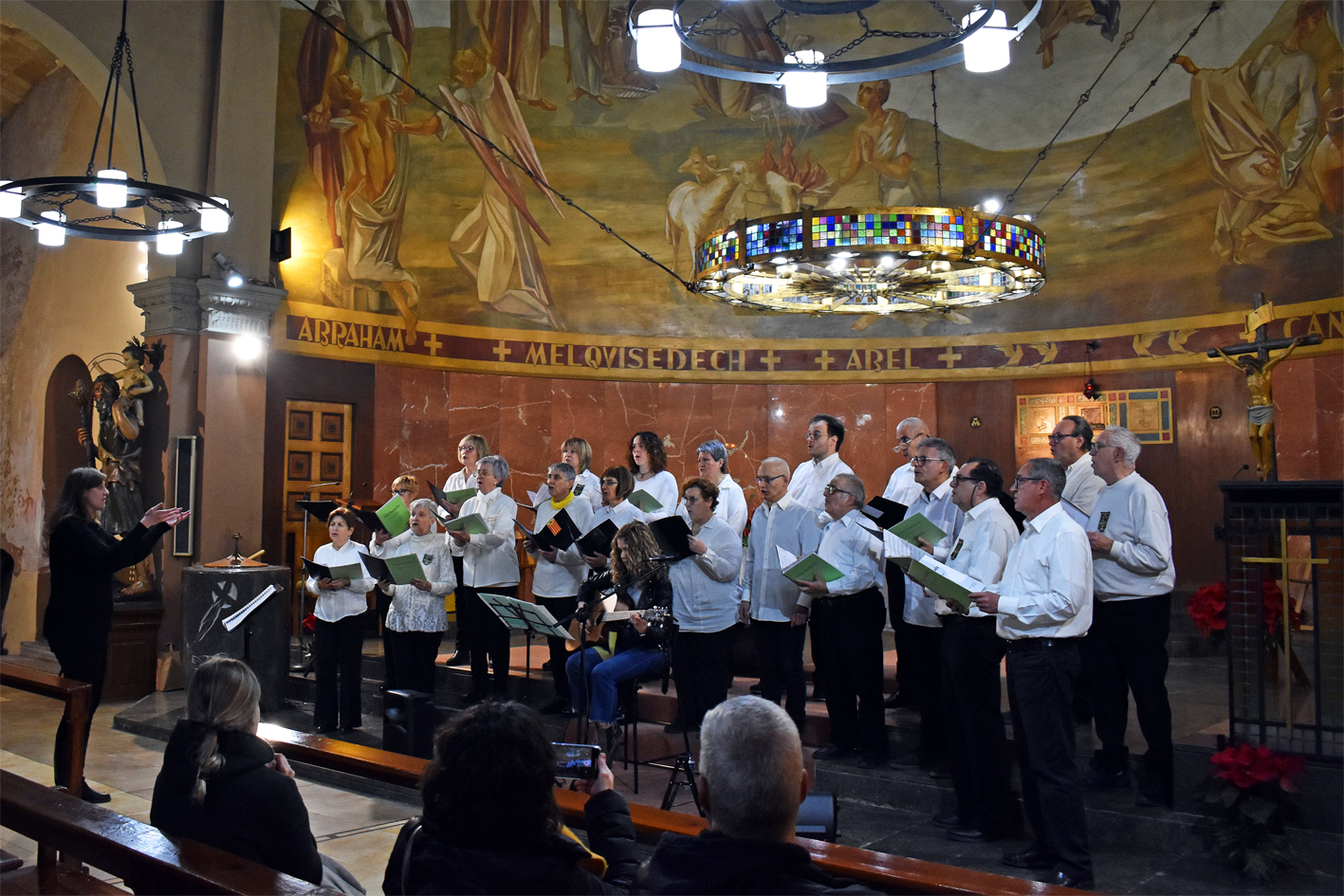 Concert de la Societat Coral La Llanterna i la cantant manresana NÃºria FernÃ¡ndez Badrenas a lâ€™EsglÃ©sia Parroquial de Sant CristÃ²fol, dins de la Festa de Sant SebastiÃ .